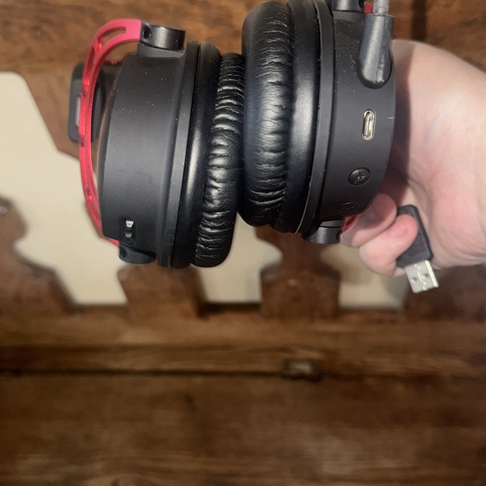 Hyper x wireless headset - Picture 3 of 3